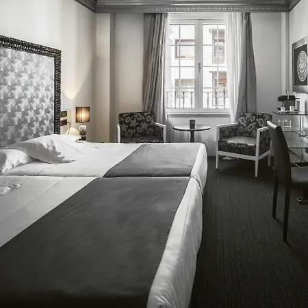 Lopez De Haro Hotel 5*