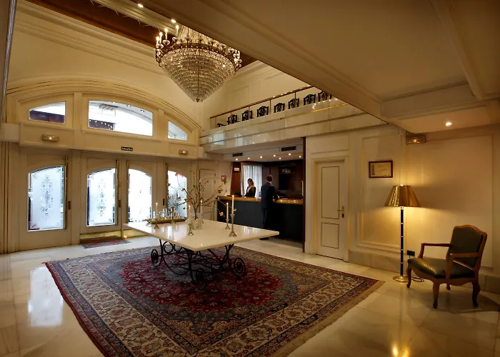 Hotel Lopez De Haro 5*