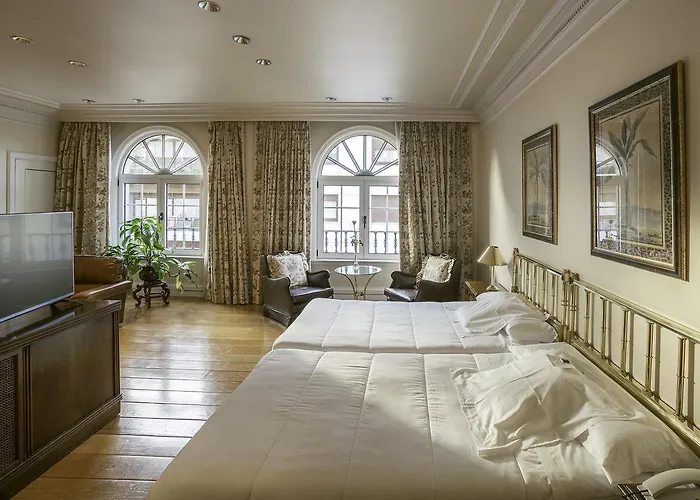 Hotel Lopez De Haro 5*