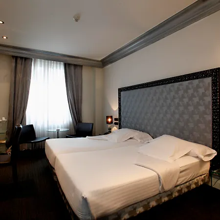 Lopez De Haro Hotel