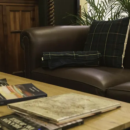 Готель Lopez De Haro Більбао