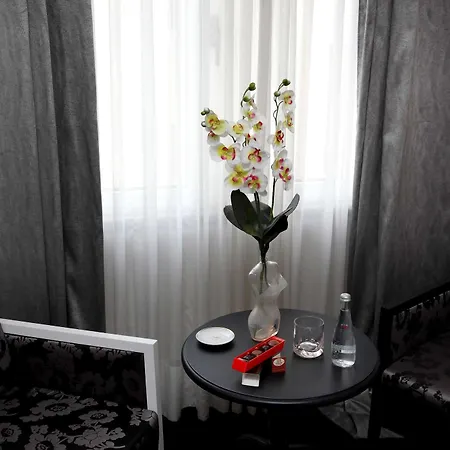 Lopez De Haro Hotel 5*